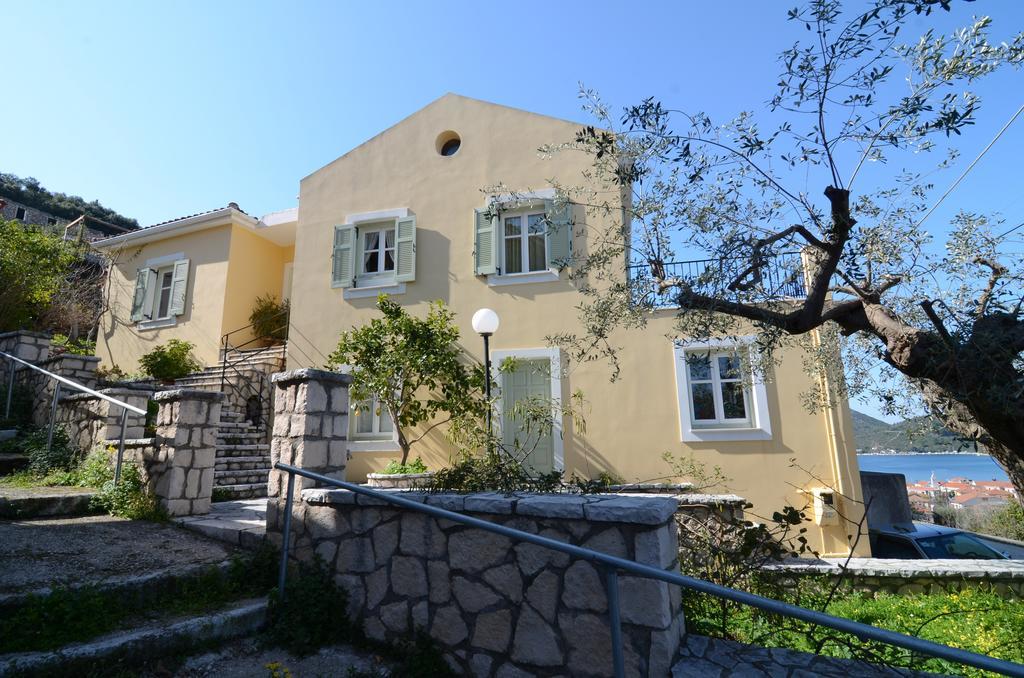 Yellow House Ithaca Vathí - Ítaca Habitación foto